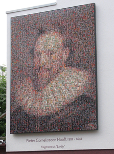 828528 Afbeelding van een portret, samengesteld uit honderden portretfotootjes van buurtbewoners, van de schrijver ...